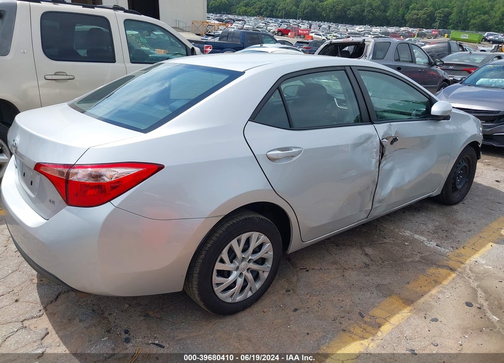 2018 TOYOTA COROLLA LE VIN: 5YFBURHE8JP847616