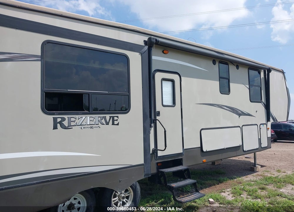 2017 CROSSROADS RV REZERVE FIFTH WHEEL VIN: 4V0FC3824HR006955