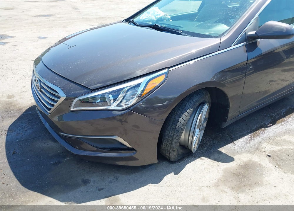 2017 HYUNDAI SONATA VIN: 5NPE24AF8HH547221