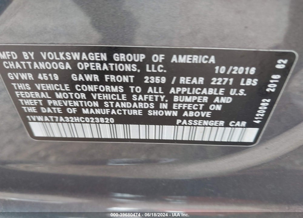 2017 VOLKSWAGEN PASSAT VIN: 1VWAT7A32HC023820