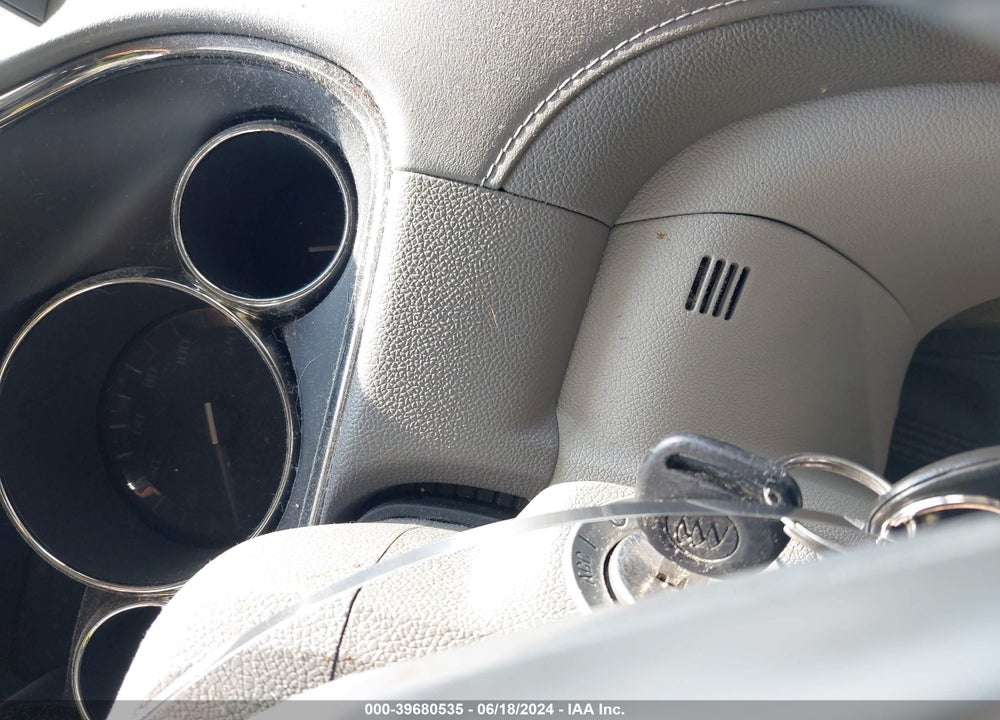 2016 BUICK ENCLAVE CONVENIENCE VIN: 5GAKRAKD4GJ155578