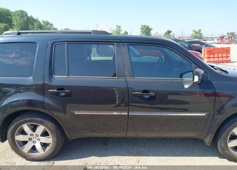 2013 HONDA PILOT TOURING VIN: 5FNYF4H91DB033060