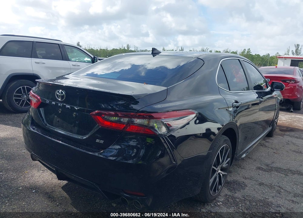 2021 TOYOTA CAMRY SE VIN: 4T1G11AK4MU520049