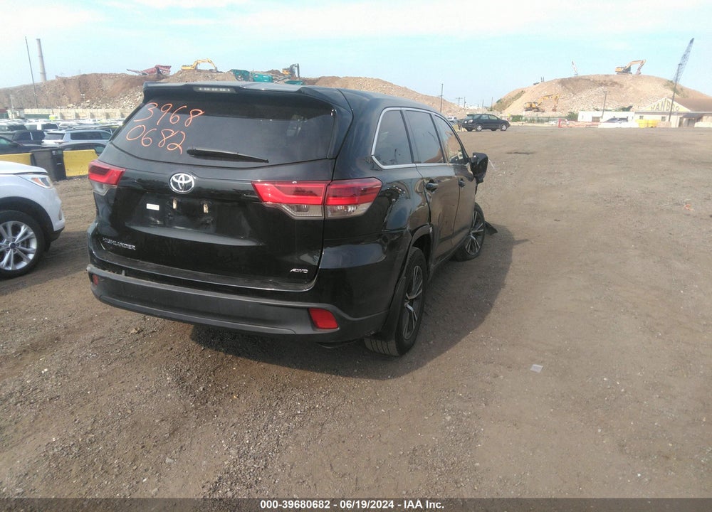 2019 TOYOTA HIGHLANDER LE VIN: 5TDBZRFH3KS974166
