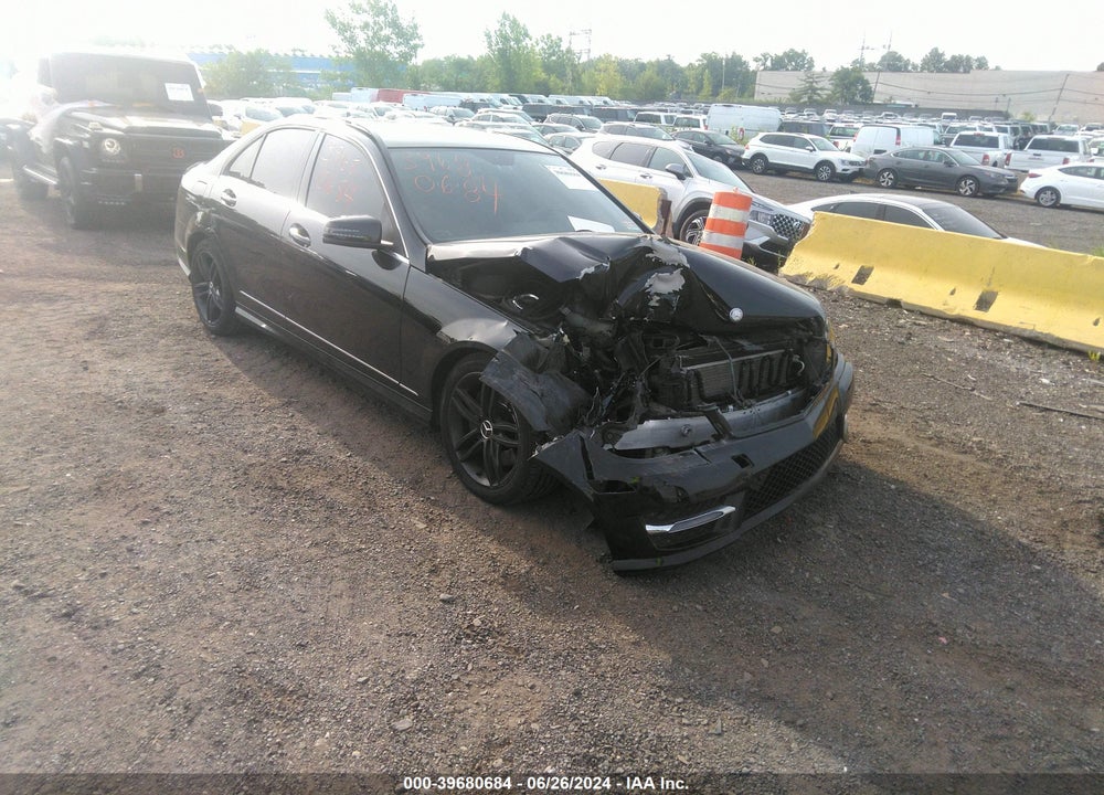 2013 MERCEDES-BENZ C 300 LUXURY 4MATIC/SPORT 4MATIC VIN: WDDGF8AB5DG056241
