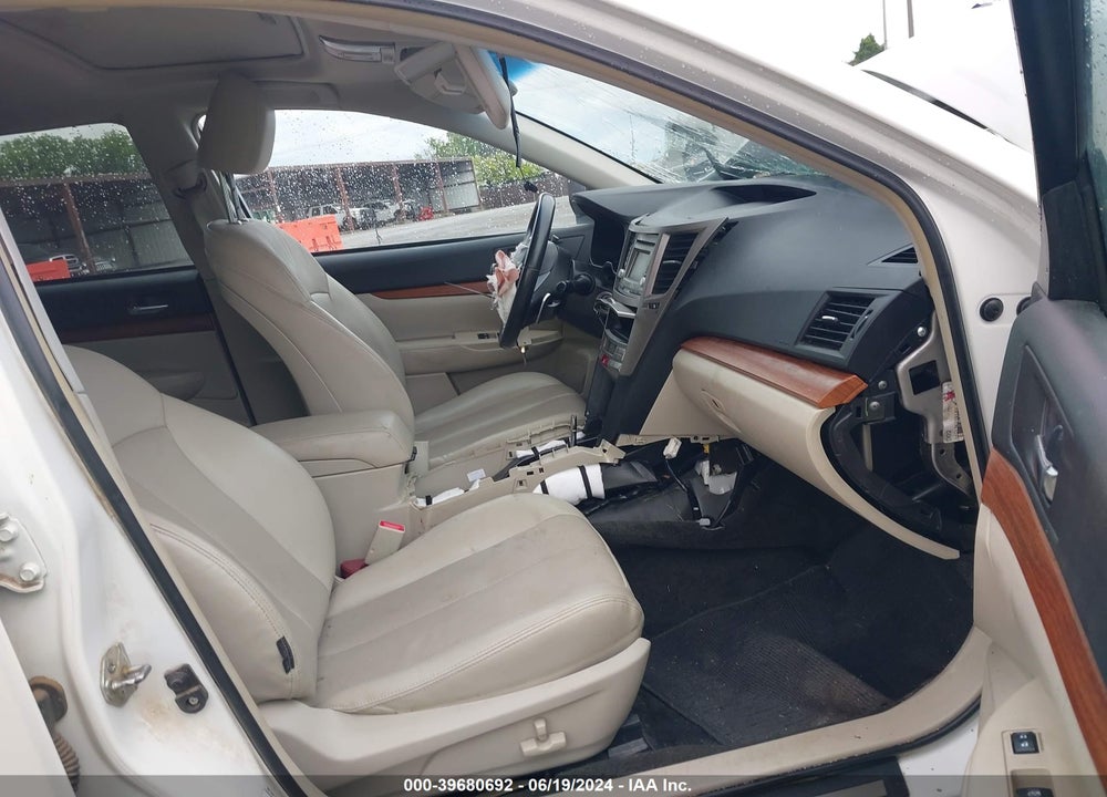 2014 SUBARU OUTBACK 2.5I LIMITED VIN: 4S4BRCLCXE3292151