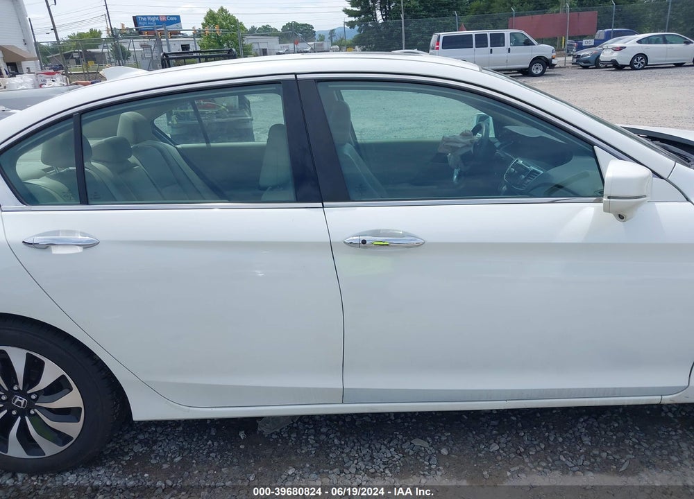 2015 HONDA ACCORD HYBRID EX-L VIN: 1HGCR6F57FA008285