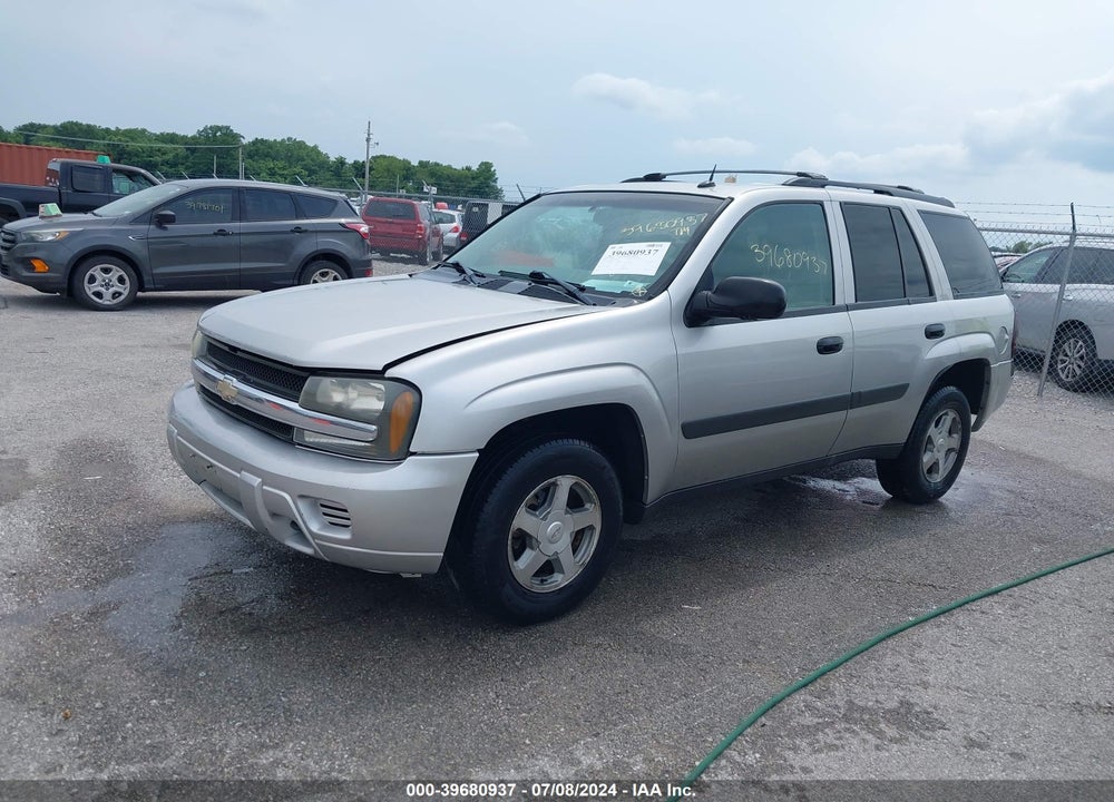 2005 CHEVROLET TRAILBLAZER LS VIN: 1GNDT13S852286114