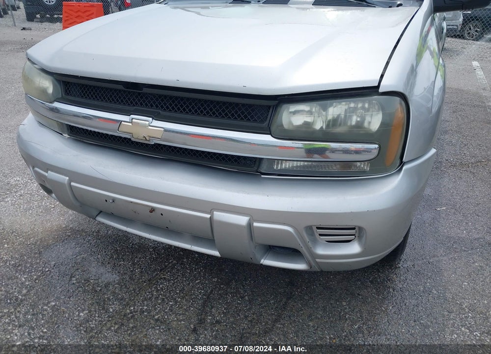 2005 CHEVROLET TRAILBLAZER LS VIN: 1GNDT13S852286114