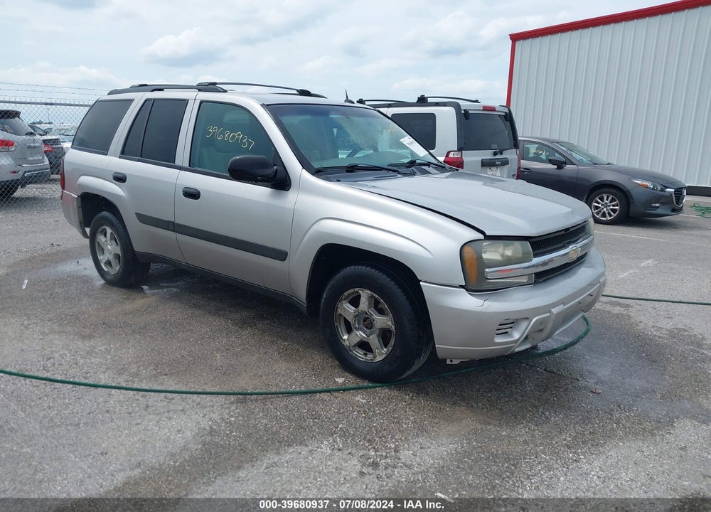 2005 CHEVROLET TRAILBLAZER LS VIN: 1GNDT13S852286114