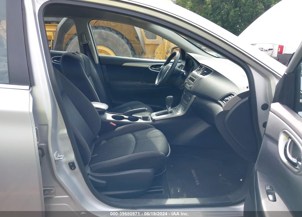 2014 NISSAN SENTRA SR VIN: 3N1AB7AP1EL621022