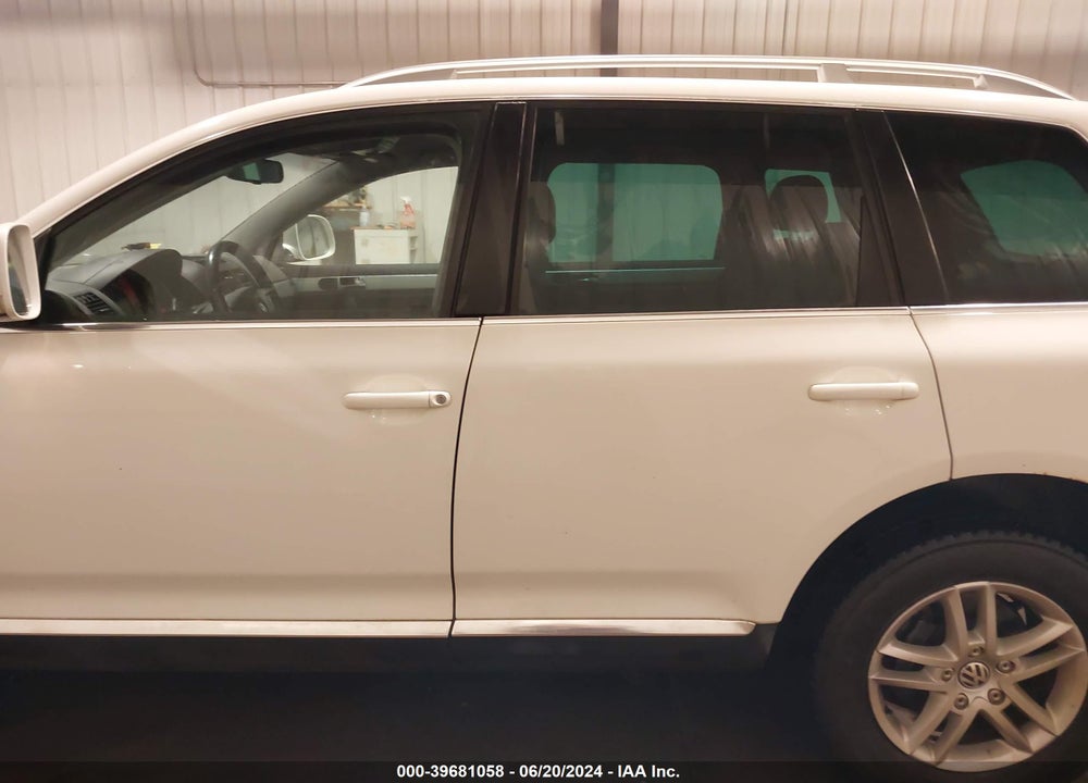 2008 VOLKSWAGEN TOUAREG 2 VR6 FSI VIN: WVGBE77L88D050437