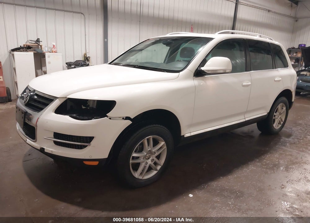 2008 VOLKSWAGEN TOUAREG 2 VR6 FSI VIN: WVGBE77L88D050437