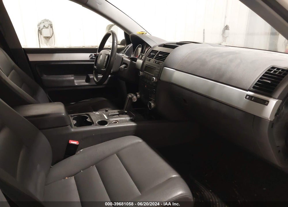 2008 VOLKSWAGEN TOUAREG 2 VR6 FSI VIN: WVGBE77L88D050437