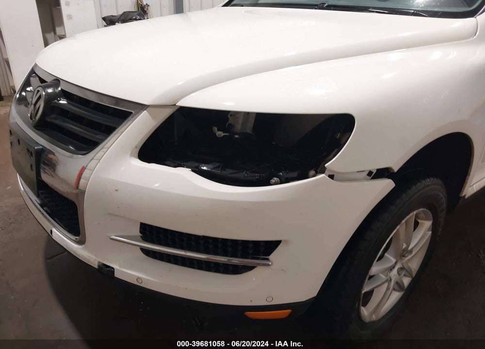 2008 VOLKSWAGEN TOUAREG 2 VR6 FSI VIN: WVGBE77L88D050437