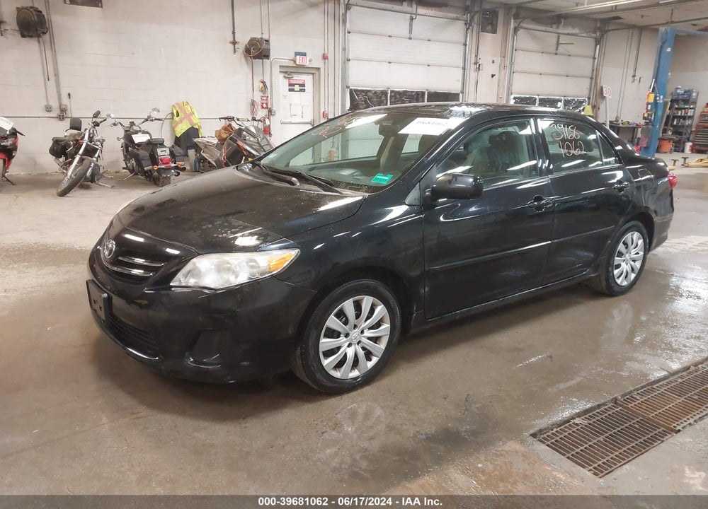2013 TOYOTA COROLLA LE VIN: 2T1BU4EE4DC085915