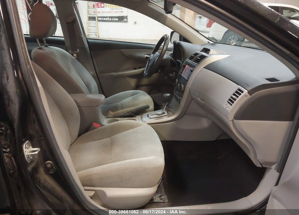 2013 TOYOTA COROLLA LE VIN: 2T1BU4EE4DC085915