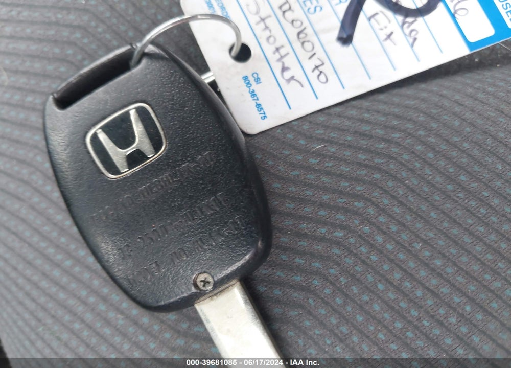 2013 HONDA FIT VIN: JHMGE8H34DC060170