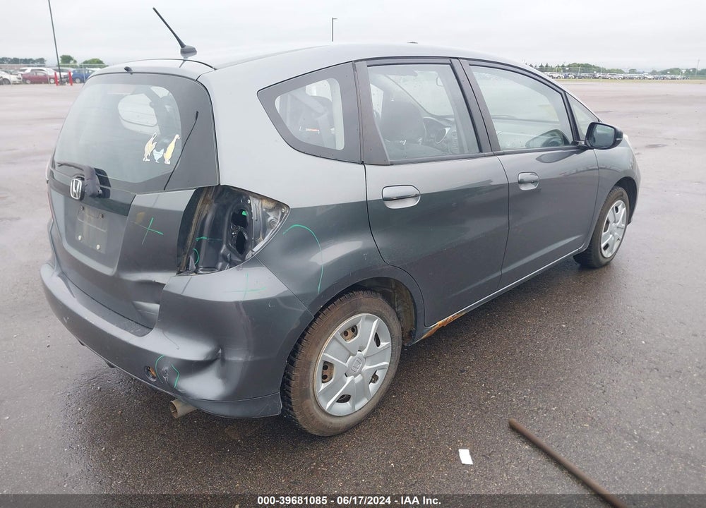 2013 HONDA FIT VIN: JHMGE8H34DC060170
