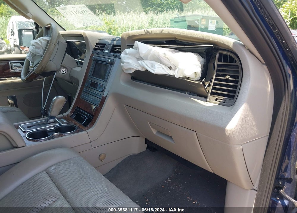 2012 LINCOLN NAVIGATOR VIN: 5LMJJ2H59CEL05574