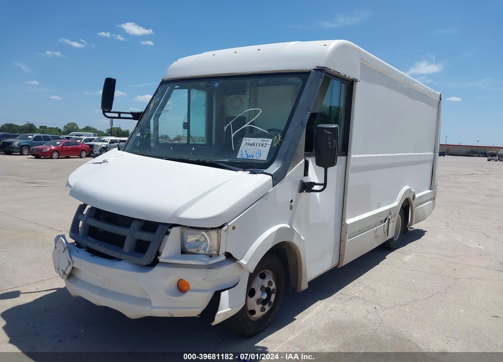 2014 ISUZU COMMERCIAL VAN VIN: JALB4T17XE7W00581