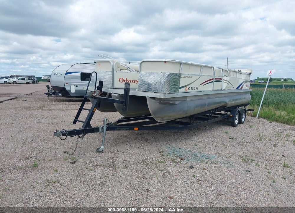 2004 ODYSSEY MILLENIUM PONTOON BOAT VIN: FRUA8745J304