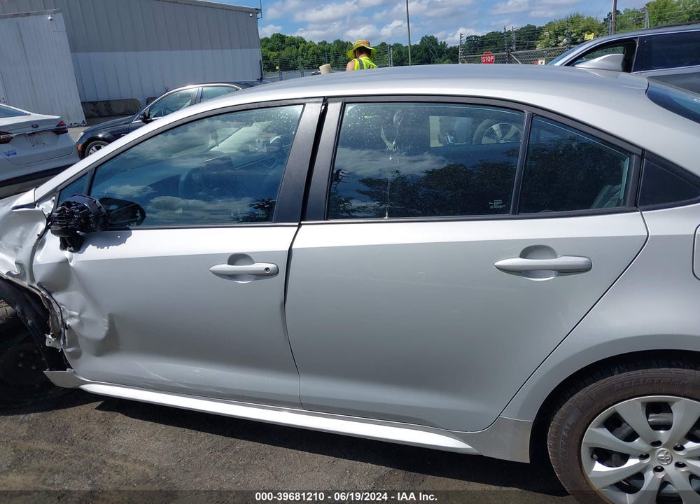 2022 TOYOTA COROLLA LE VIN: 5YFEPMAE0NP390260