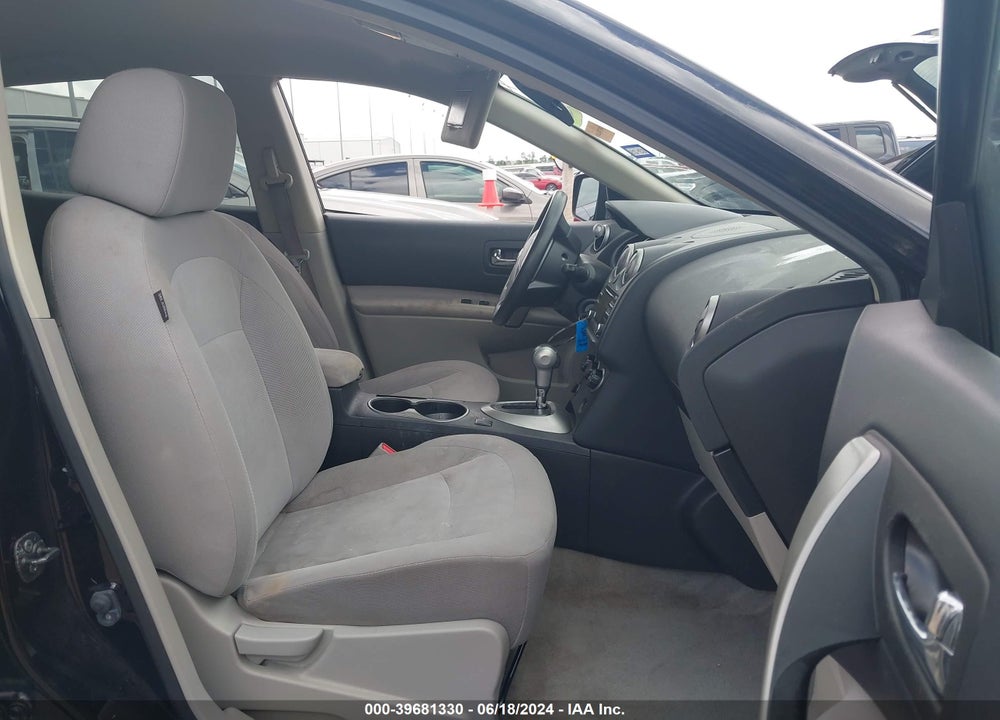 2015 NISSAN ROGUE SELECT S VIN: JN8AS5MT5FW161289