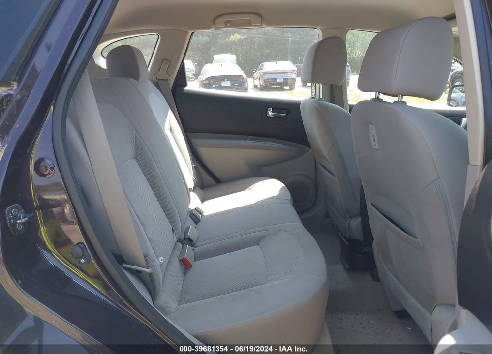 2014 NISSAN ROGUE SELECT S VIN: JN8AS5MV3EW701352