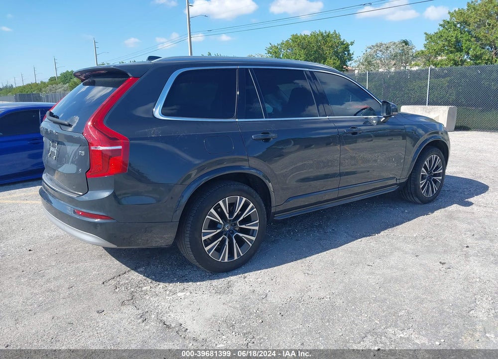 2022 VOLVO XC90 T5 MOMENTUM 7 PASSENGER VIN: YV4102CK4N1832002