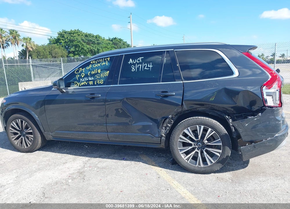 2022 VOLVO XC90 T5 MOMENTUM 7 PASSENGER VIN: YV4102CK4N1832002