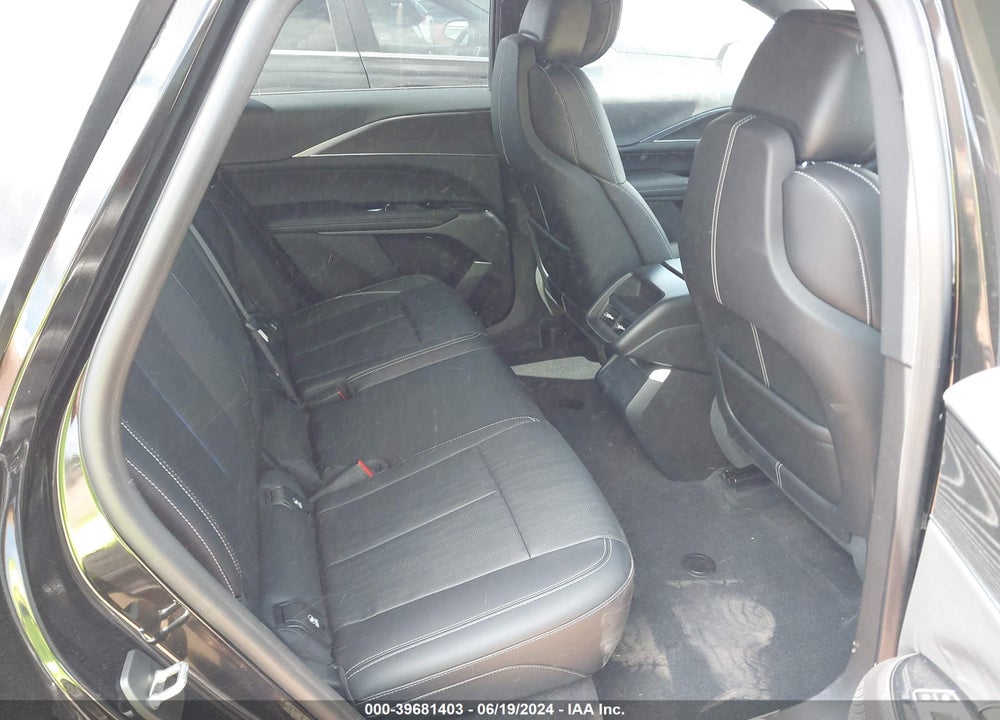 2024 CADILLAC LYRIQ LUXURY W/1SC VIN: 1GYKPPRL8RZ103888