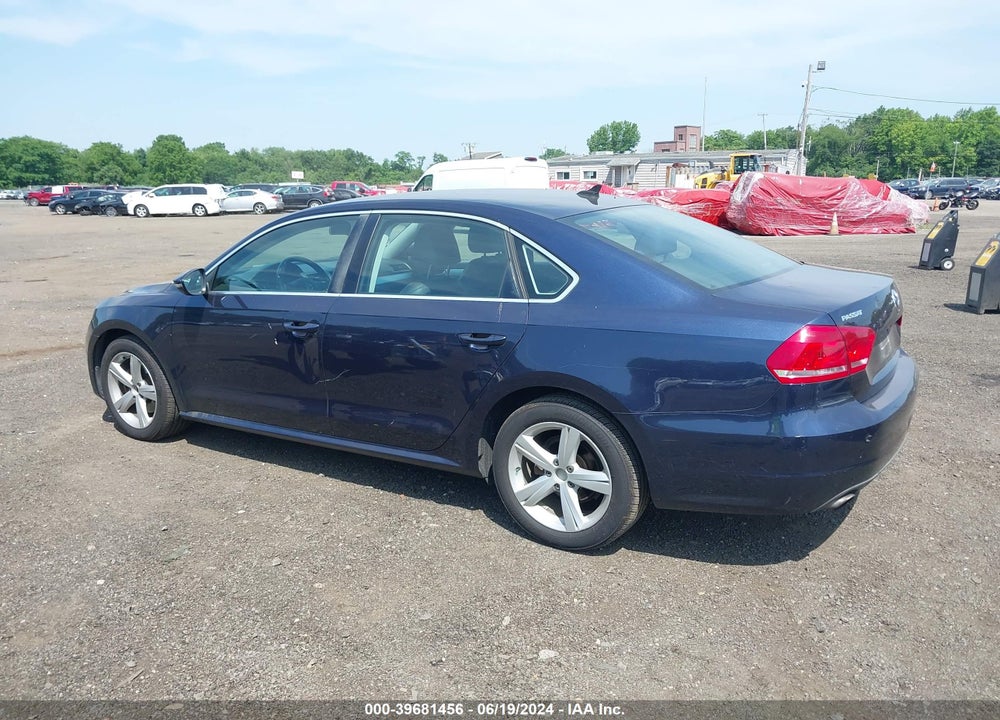 2012 VOLKSWAGEN PASSAT 2.5L SE VIN: 1VWBP7A33CC087835