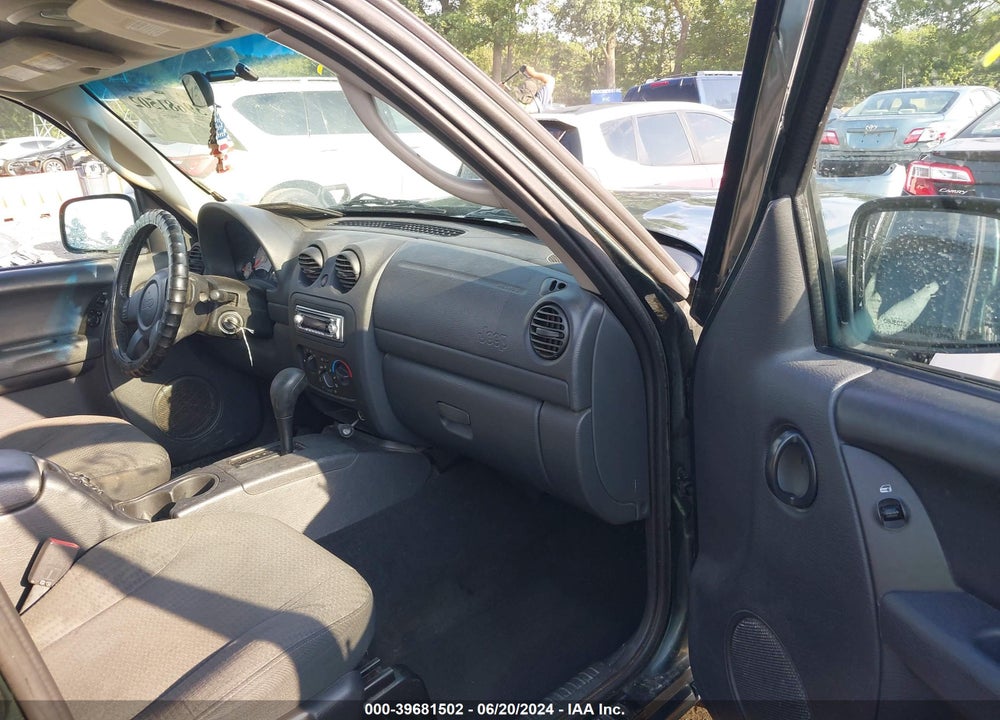 2003 JEEP LIBERTY SPORT VIN: 1J4GK48K63W608655