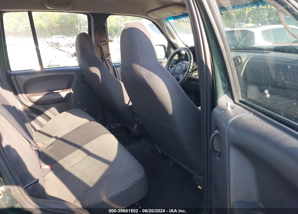 2003 JEEP LIBERTY SPORT VIN: 1J4GK48K63W608655