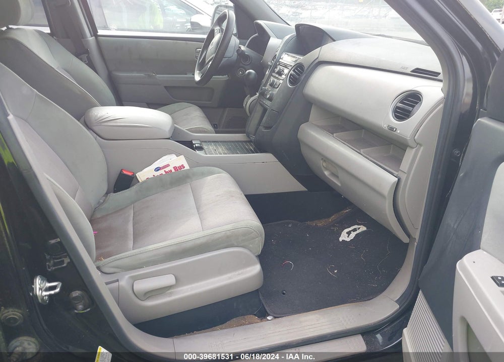 2013 HONDA PILOT EX VIN: 5FNYF4H47DB075172