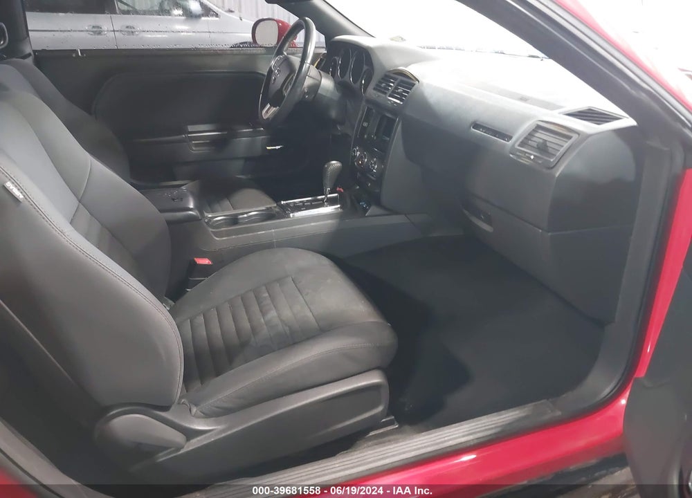 2014 DODGE CHALLENGER SXT VIN: 2C3CDYAG4EH204044