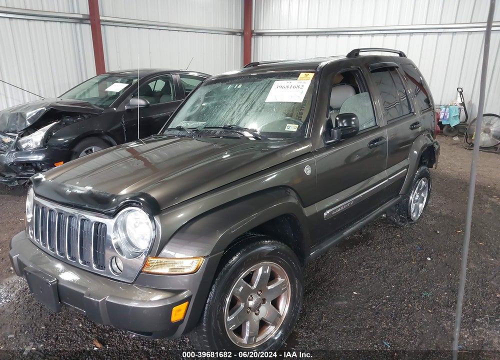 2005 JEEP LIBERTY VIN: 1J8GL58K25W597898