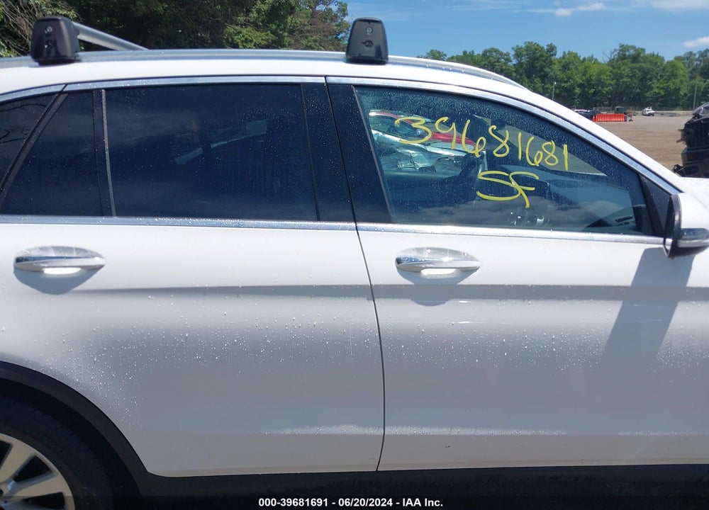 2021 MERCEDES-BENZ GLC 300 4MATIC SUV VIN: W1N0G8EB7MV290906