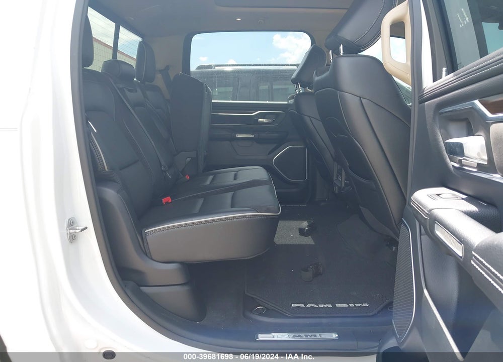 2021 RAM 1500 LAIE  4X4 5'7 BOX VIN: 1C6SRFJT8MN507383
