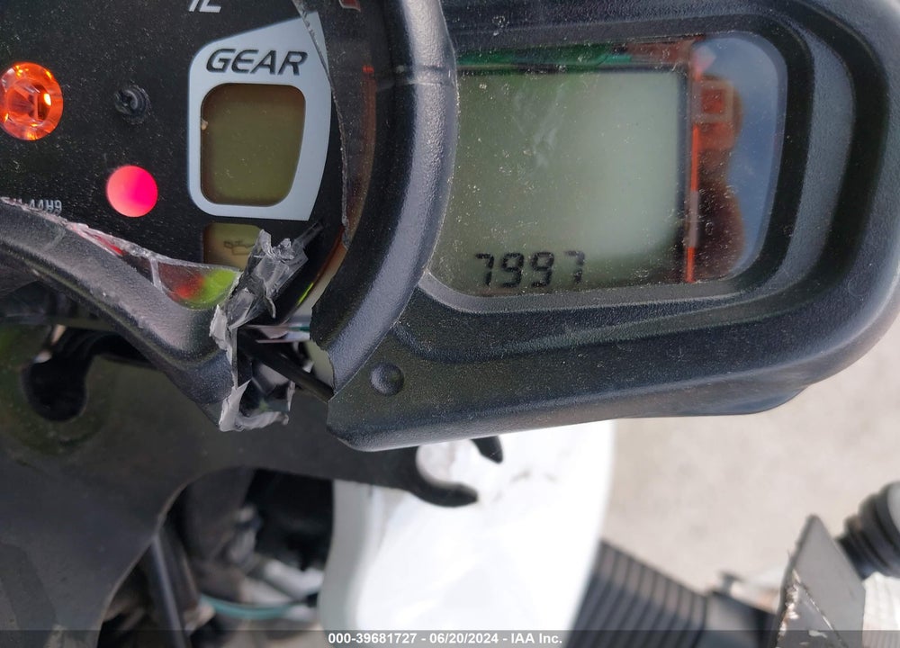 2015 SUZUKI SFV650 VIN: JS1VP55A6F2100112