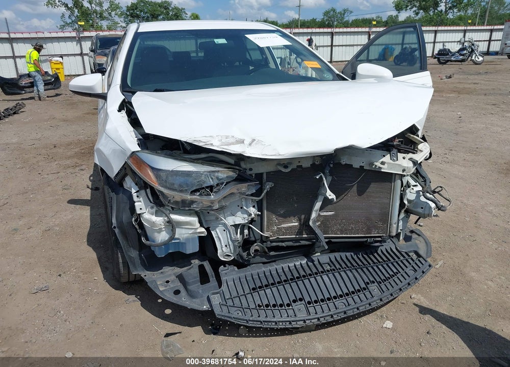 2014 TOYOTA COROLLA LE VIN: 2T1BURHE2EC177695