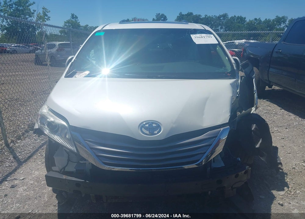 2015 TOYOTA SIENNA XLE 8 PASSENGER VIN: 5TDYK3DC1FS654546