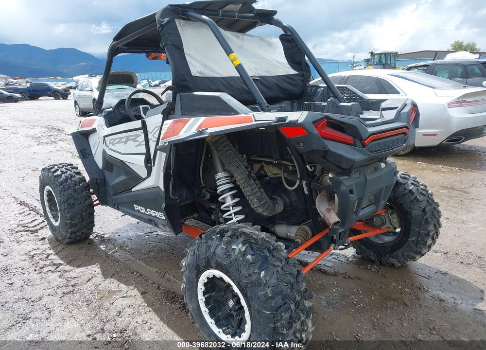 2019 POLARIS RZR XP TURBO EPS VIN: 3NSVDE923KF786259