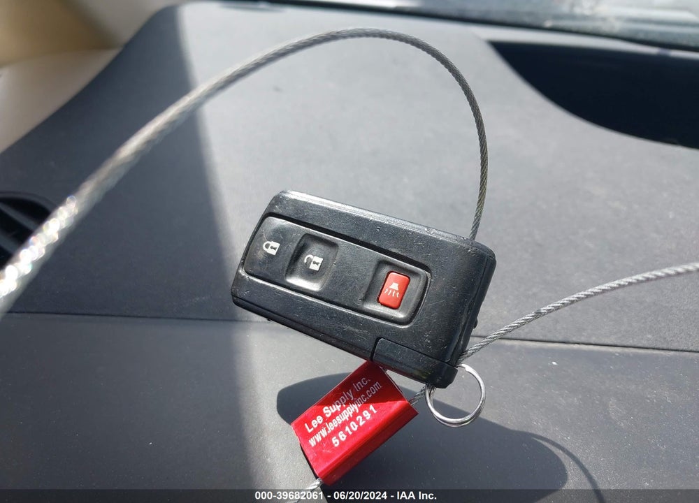 2004 TOYOTA PRIUS VIN: JTDKB20U040057435