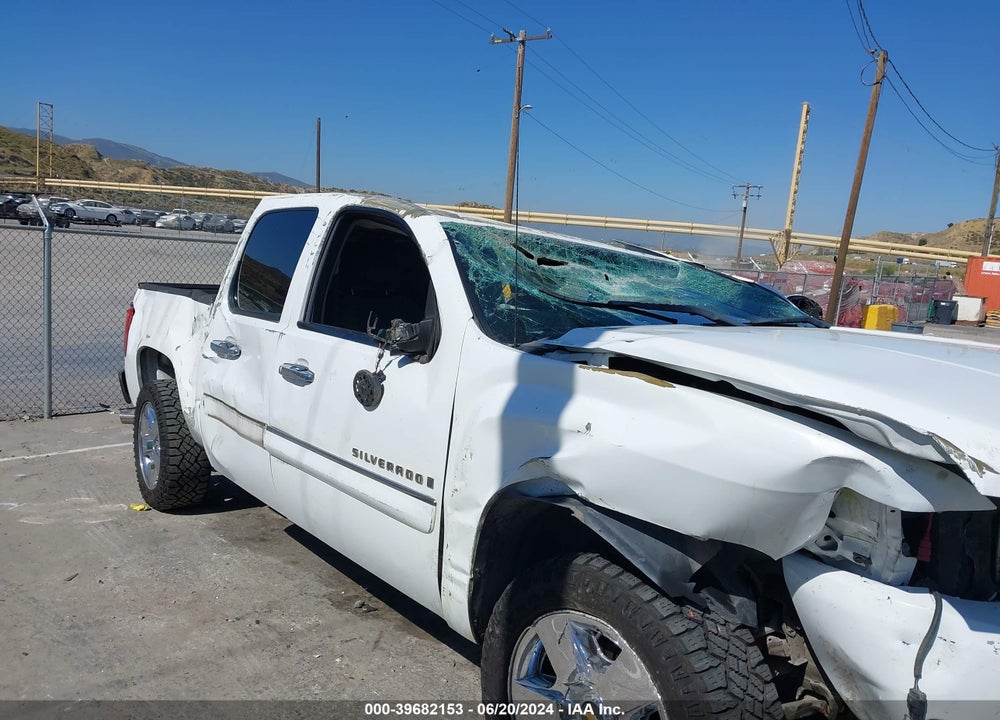 2009 CHEVROLET SILVERADO 1500 LT VIN: 3GCEC23039G211948