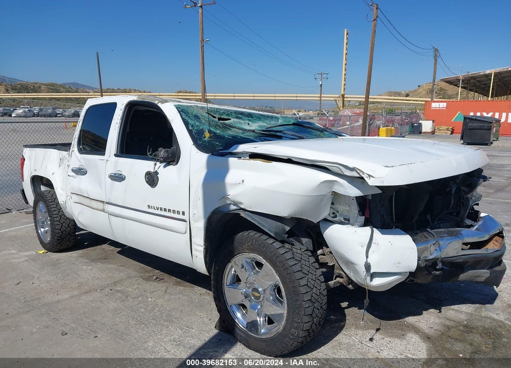 2009 CHEVROLET SILVERADO 1500 LT VIN: 3GCEC23039G211948