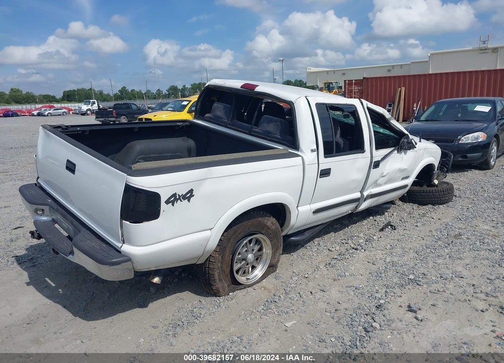 2002 CHEVROLET S-10 LS VIN: 1GCDT13W22K103748