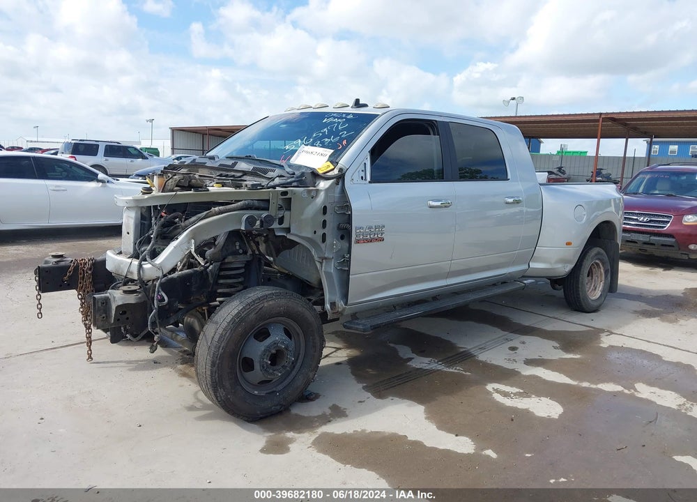 2017 RAM 3500 SLT MEGA CAB 4X4 6'4 BOX VIN: 3C63RRLL9HG549921