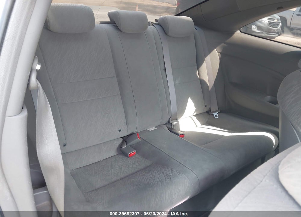 2006 HONDA CIVIC LX VIN: 2HGFG12676H572105